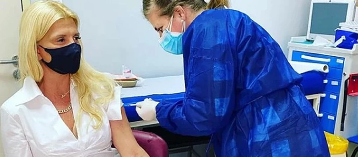 Το μήνυμα της Μαρίνας Πατούλη μετά τον εμβολιασμό της